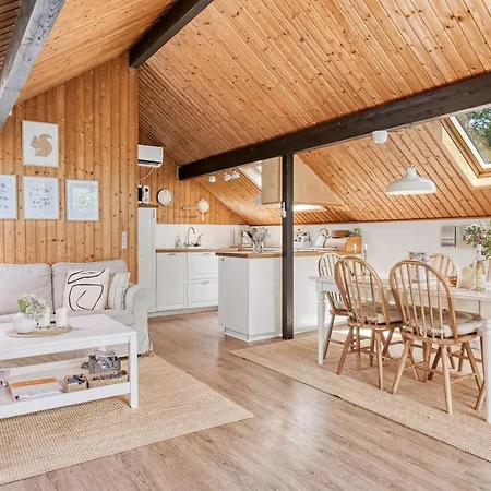Сasa de vacaciones Hilla - 31km From The Sea By Interhome