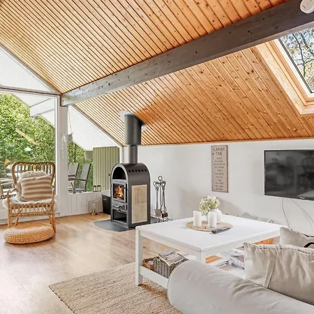 Сasa de vacaciones Hilla - 31km From The Sea By Interhome
